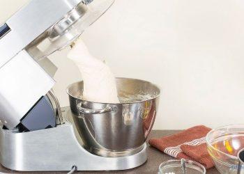 Küchenmaschine hat Teig gerührt