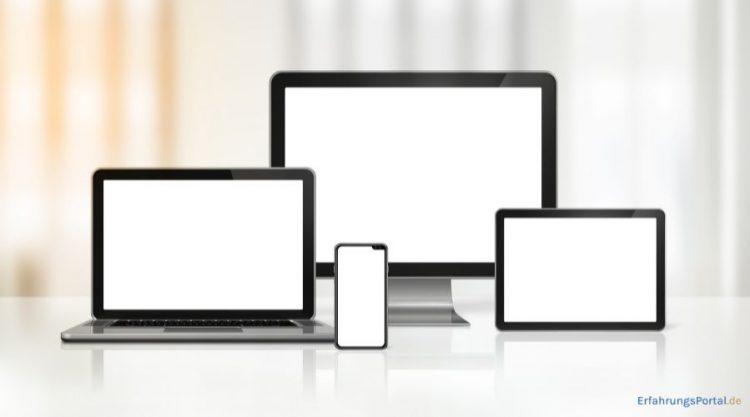 PC-Bildschirm. Laptop, Smartphone und Tablet mit weißem Display