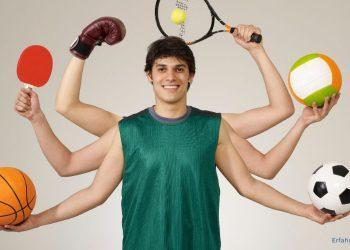 Mann verkörpert verschiedene Sportarten