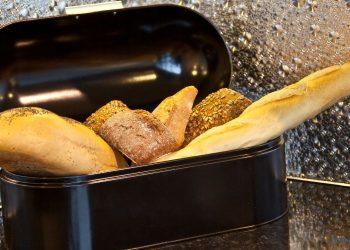 Brot in einem Brotkorb