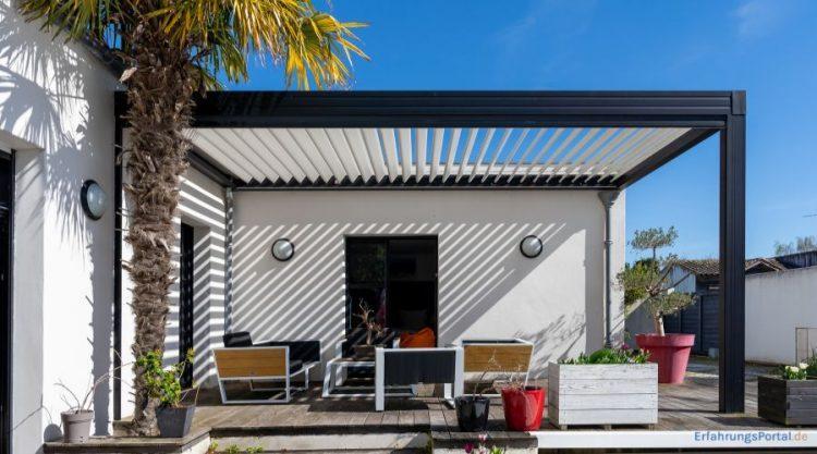 Terrasse mit Überdachung