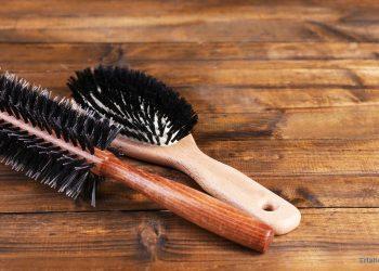 Haarbürste und Rundbürste aus Holz