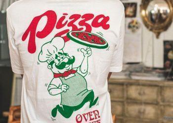 bedrucktes T-Shirt von einer Pizzeria