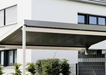 Carport vor Haus