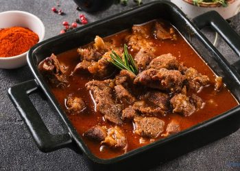 Fleischgericht in Auflaufform