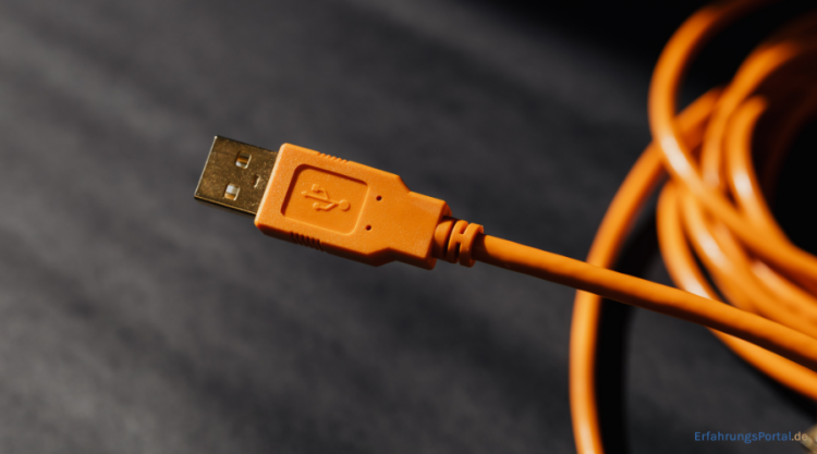 Orangenes USB Kabel