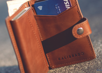 Slim Wallet mit Münzfach