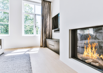 Wohnzimmer mit Kamin