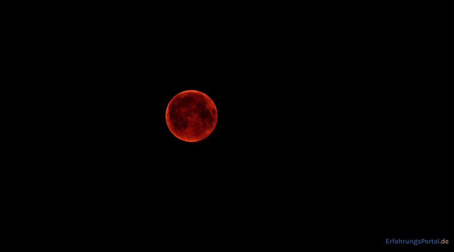 roter Mond