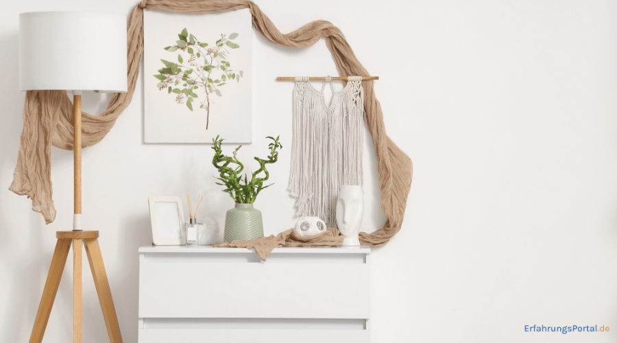 Stehlampe aus Holz